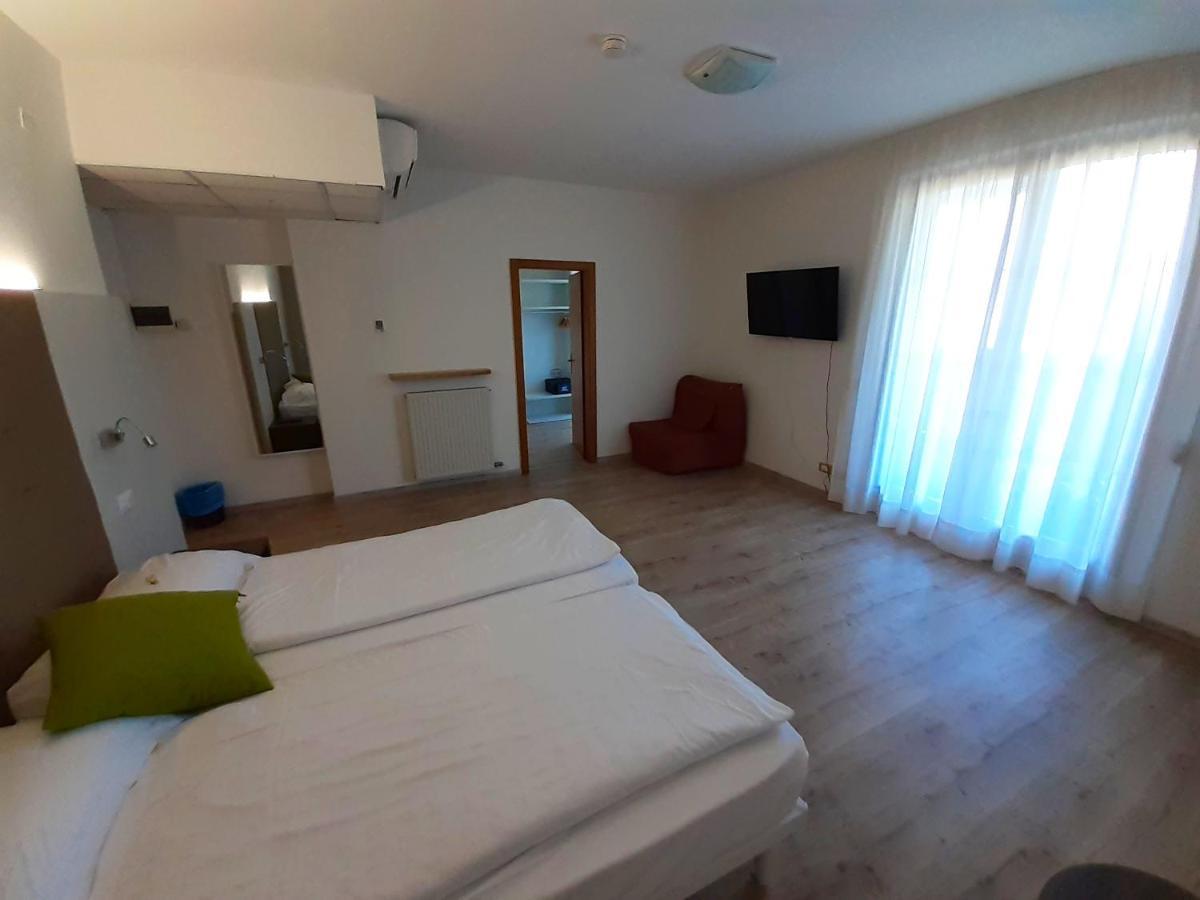 Park Hotel Val Di Monte ***S Μαλτσεζίνε Εξωτερικό φωτογραφία